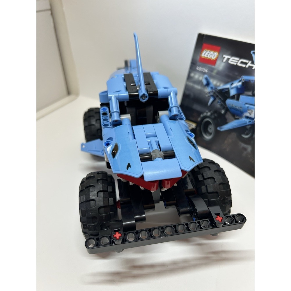 LEGO 42134 Technic Monster Jam Megalodon 2-in-1 Set 100% Complete *READ* - Picture 3 of 6